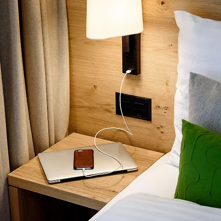 Eva Serviced Apartment *