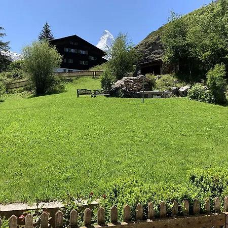 Eva Serviced Apartamento